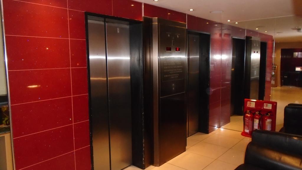 דרבי St Peter'S Quarter Hotel מראה חיצוני תמונה