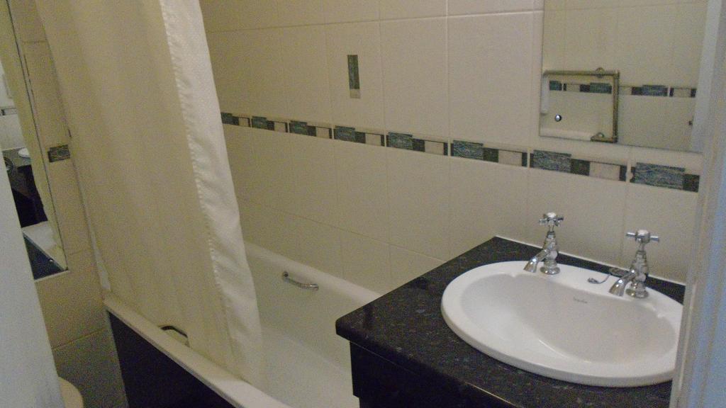 דרבי St Peter'S Quarter Hotel חדר תמונה